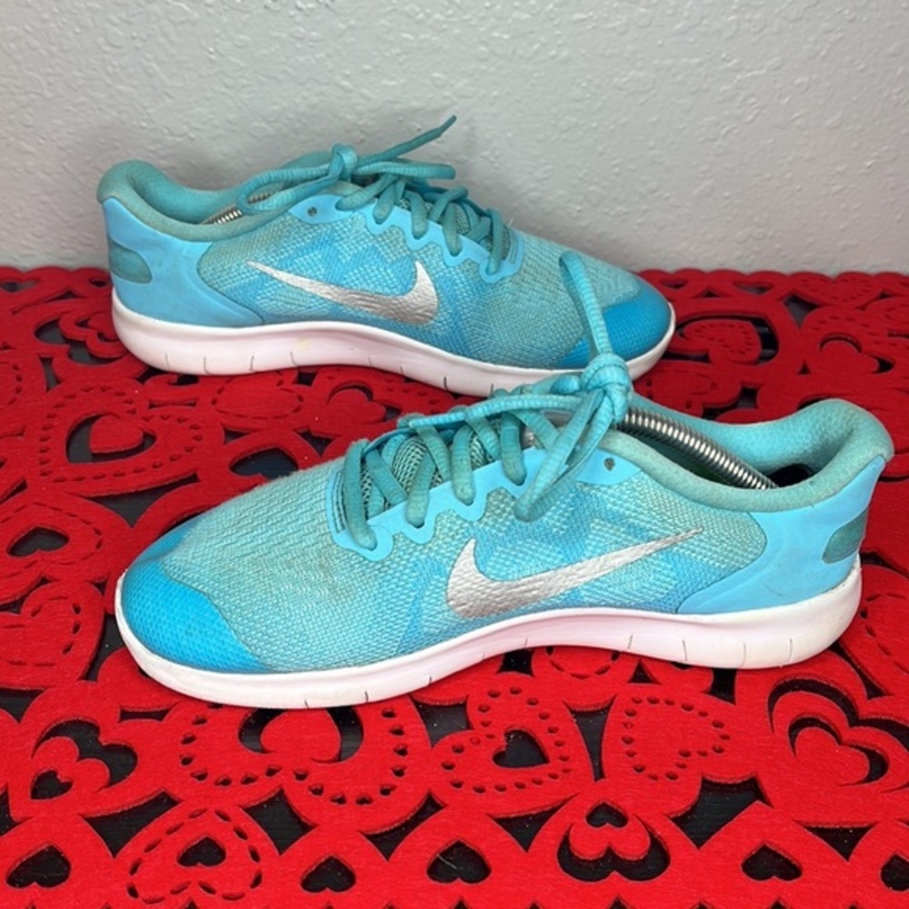 Nike Free Running Shoes - Picture 6 of 9